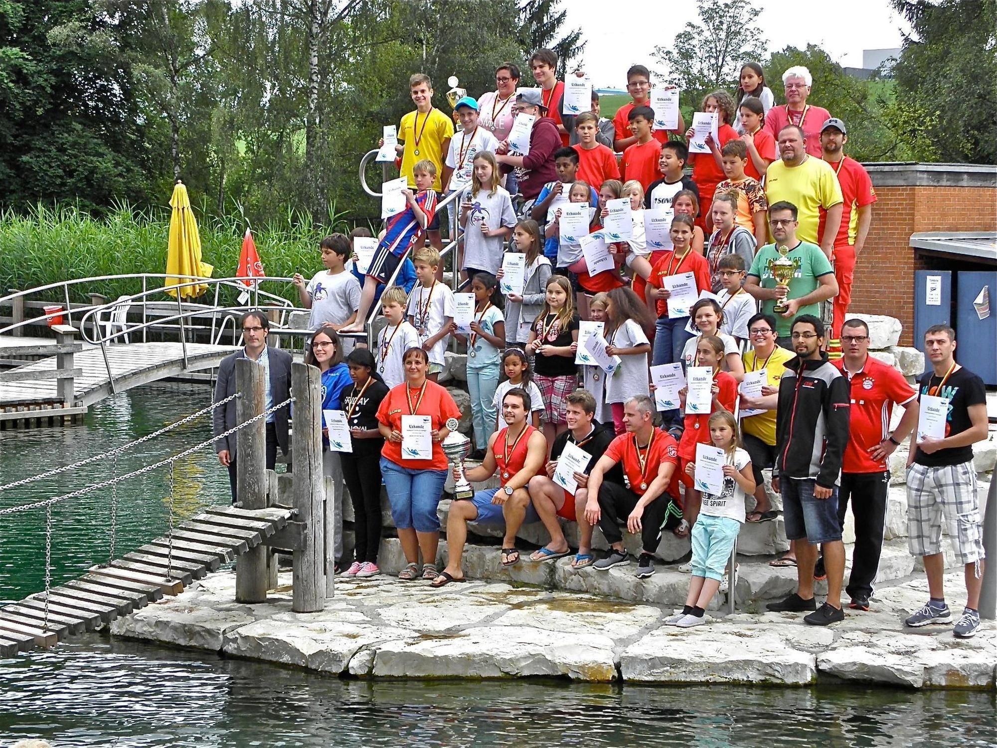 Schwimmen Um Den Pokal