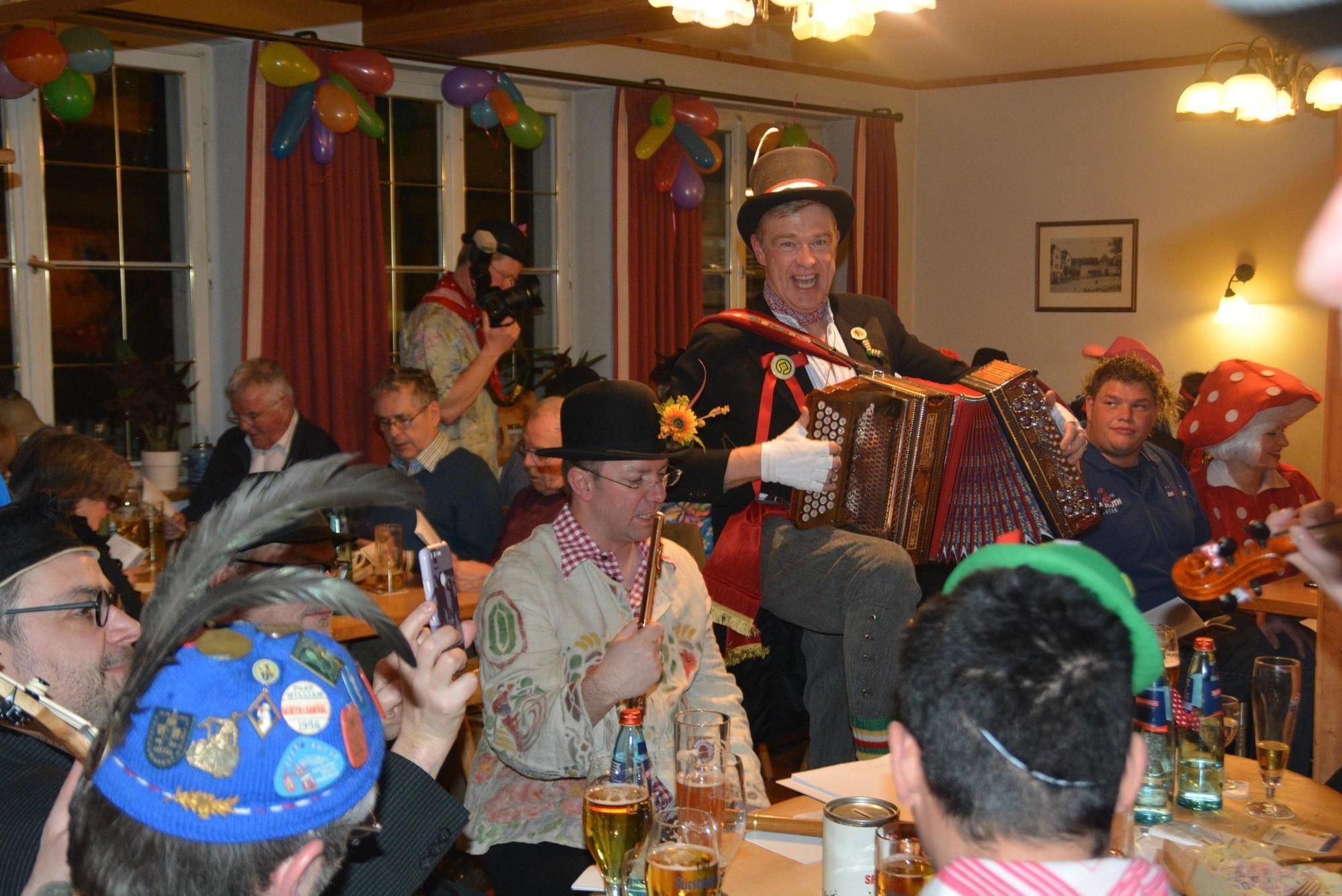 Fasnet Lieder Sing Abend Wird Zum Vollen Erfolg