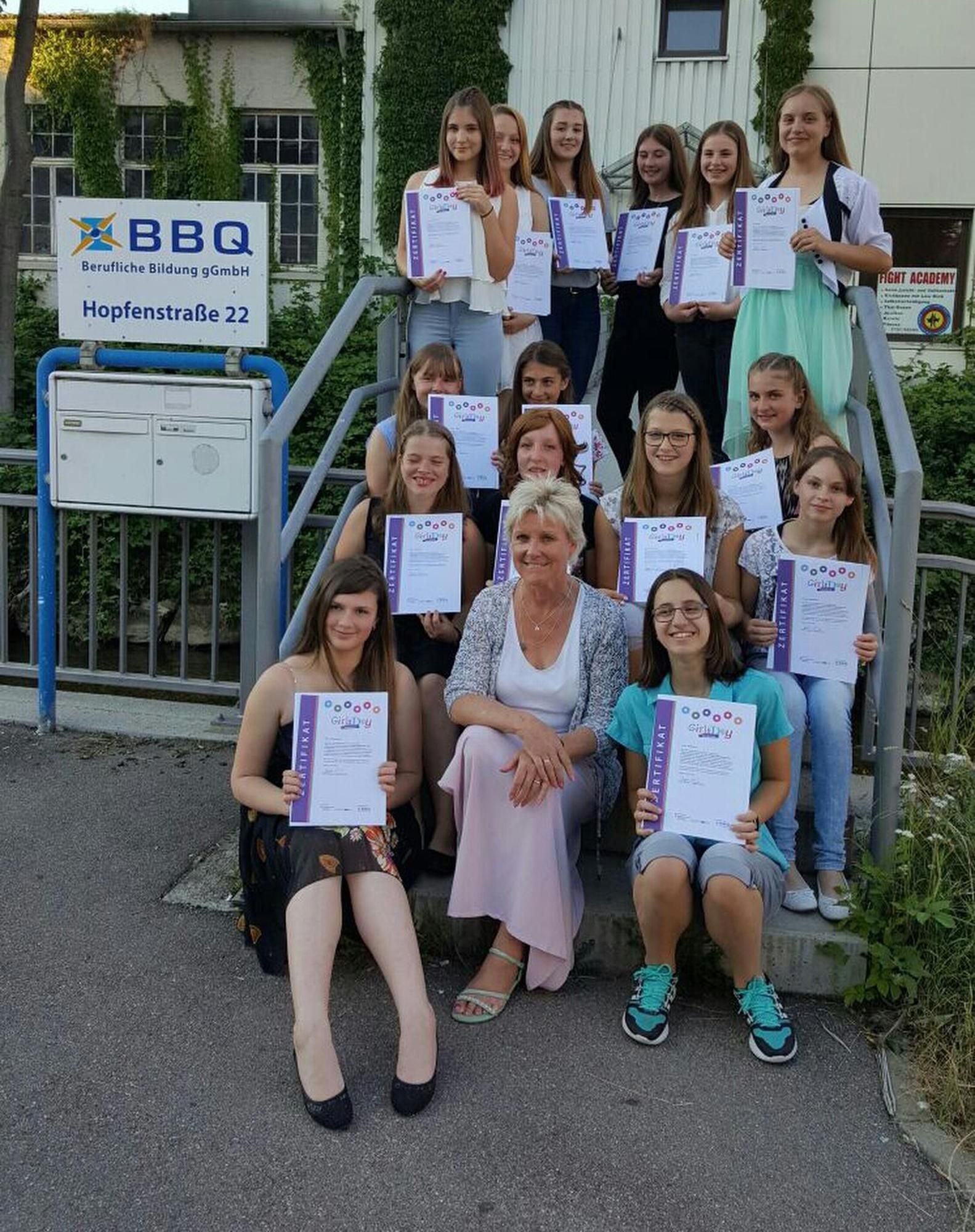 Sechzehn Mädchen der Girls Day Akademie ausgezeichnet