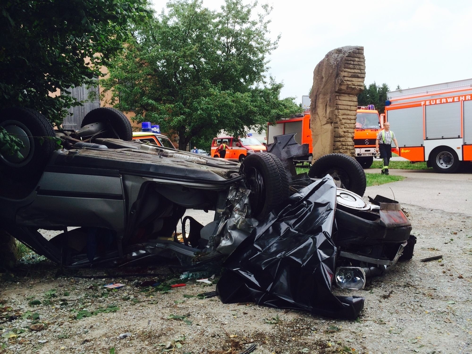 Autofahrer Bei Unfall In Ellwangen Get Tet