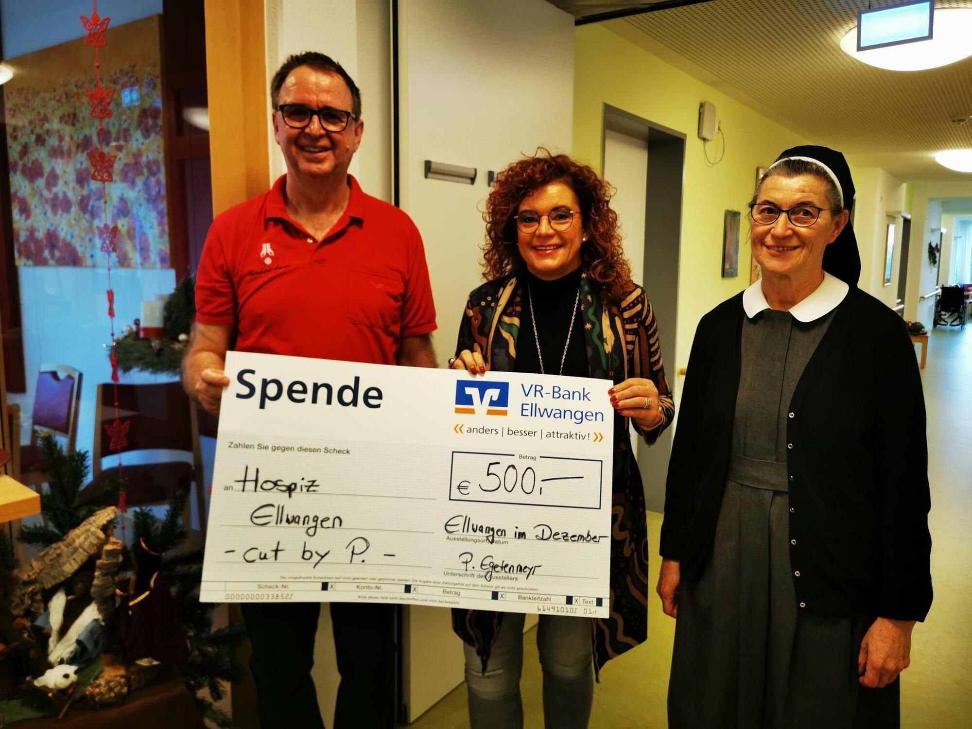 Friseursalon Spendet Euro An Hospiz