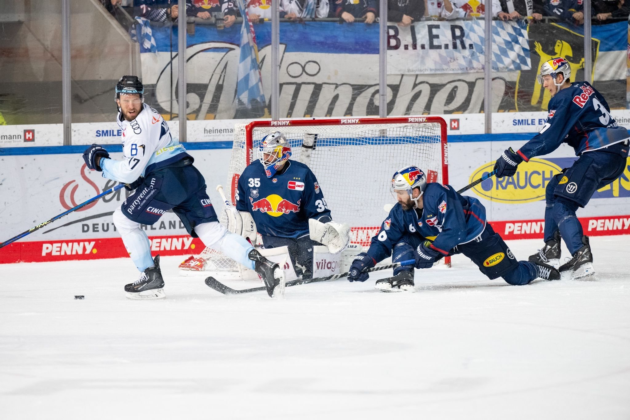 EHC Red Bull München holt vierte EishockeyMeisterschaft