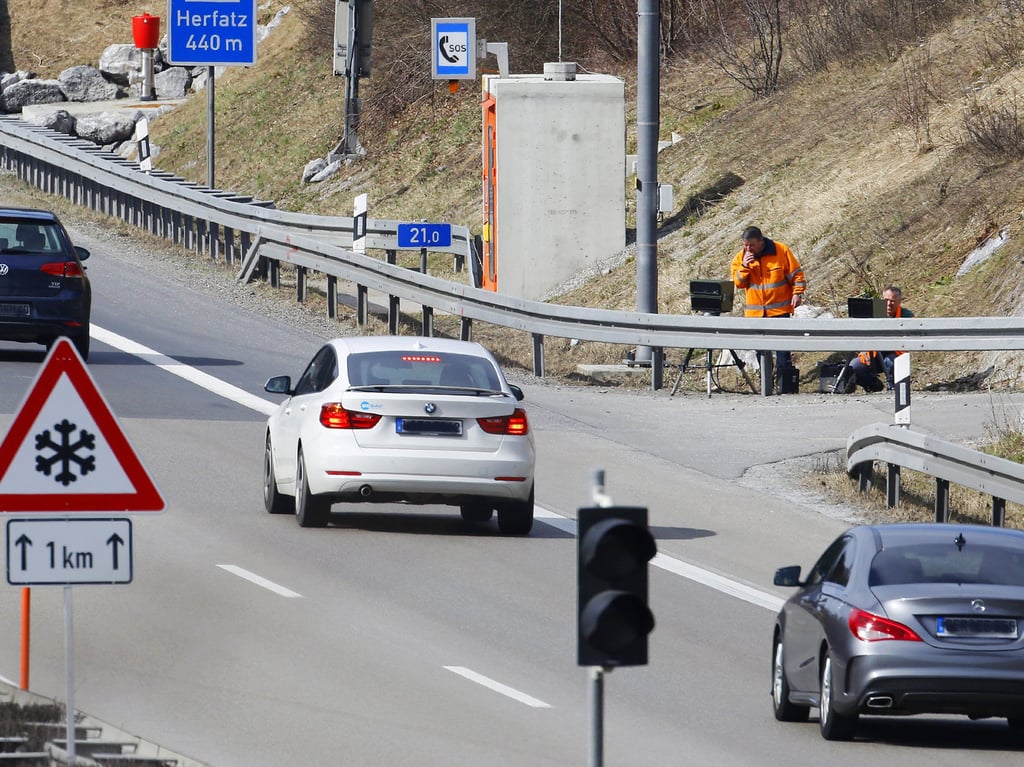 Zu wenig Abstand gelassen: Polizei erwischt 200 Autofahrer an einem Tag