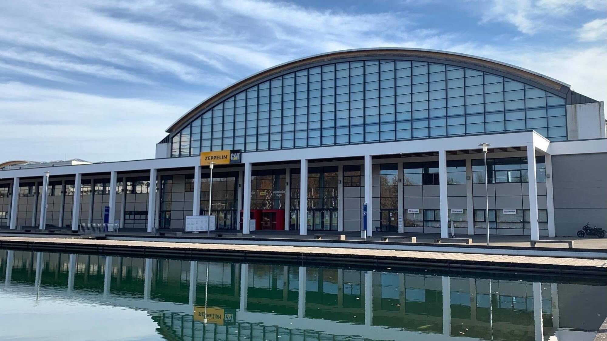Messe Friedrichshafen hält ihre größte Halle für Geflüchtete frei