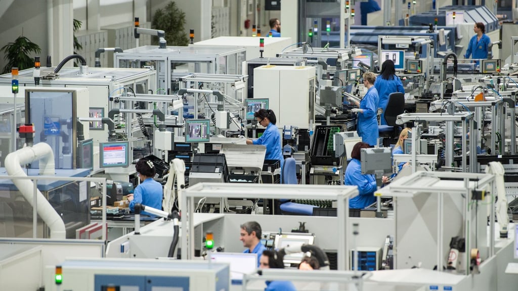 Deutsche Industrie schlägt Alarm: Jede sechste Firma wandert ins Ausland ab