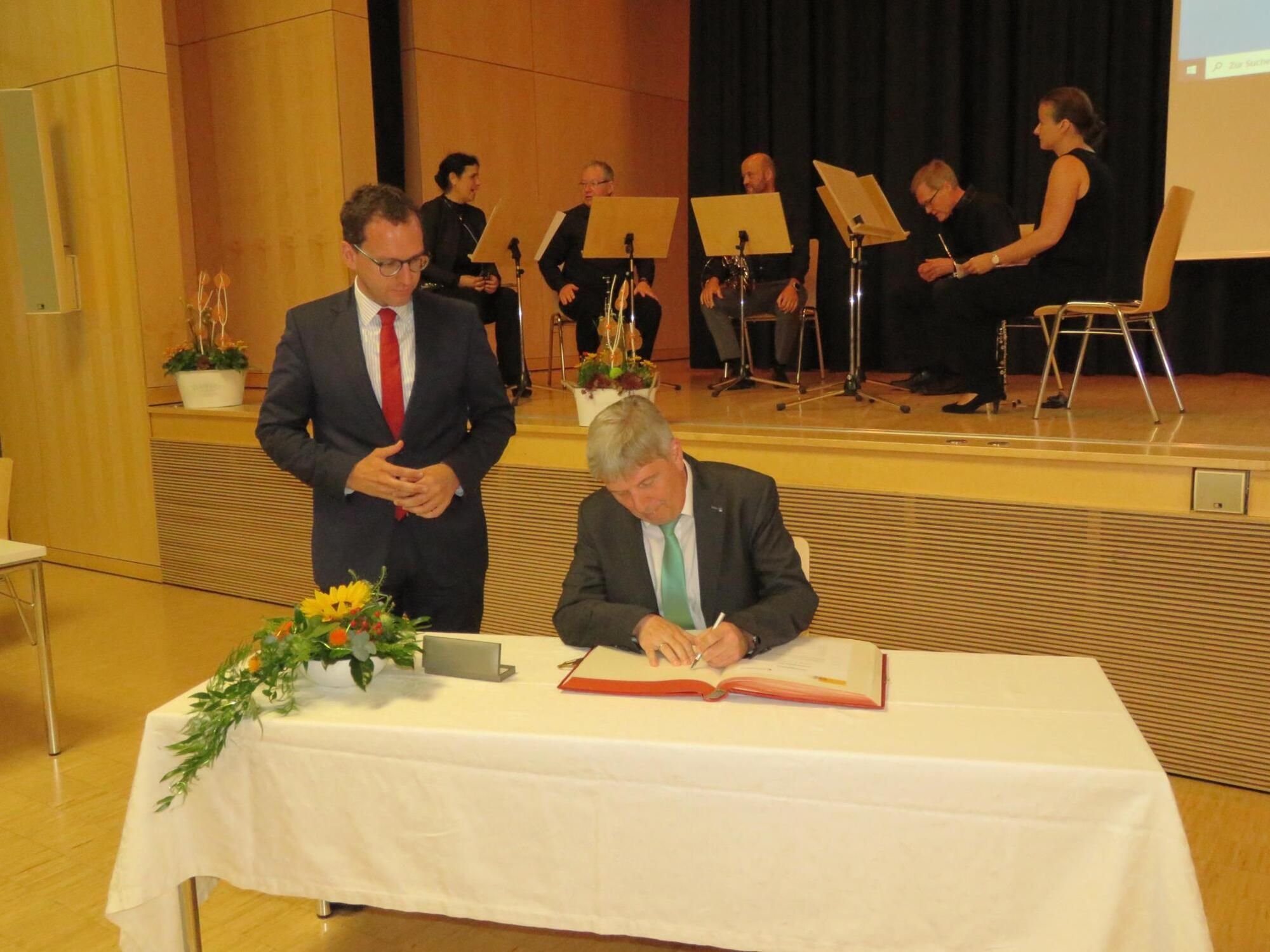 Landrat Bär steht Einwohnern Rede und Antwort