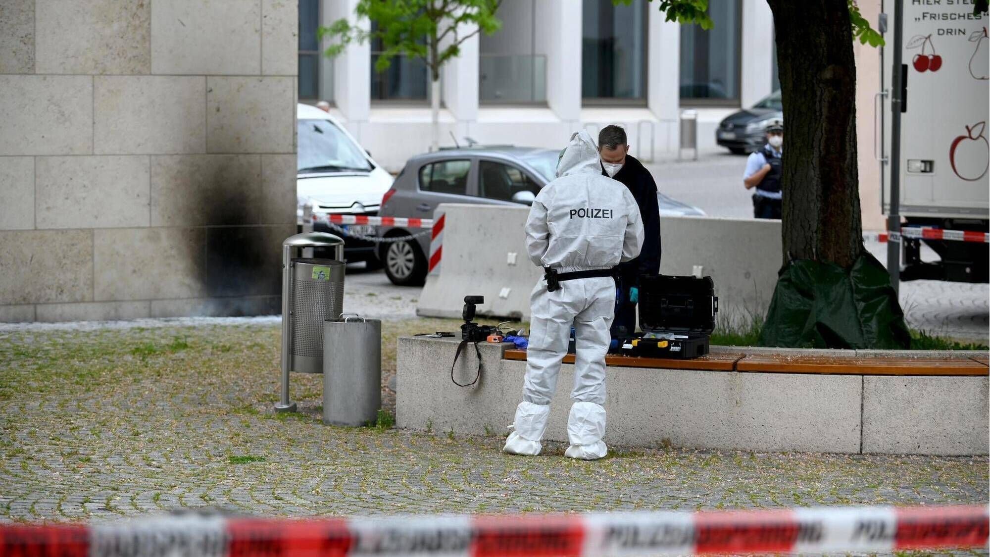 Brandanschlag Auf Synagoge Polizei Wertet Ersten Zeugenhinweis Aus