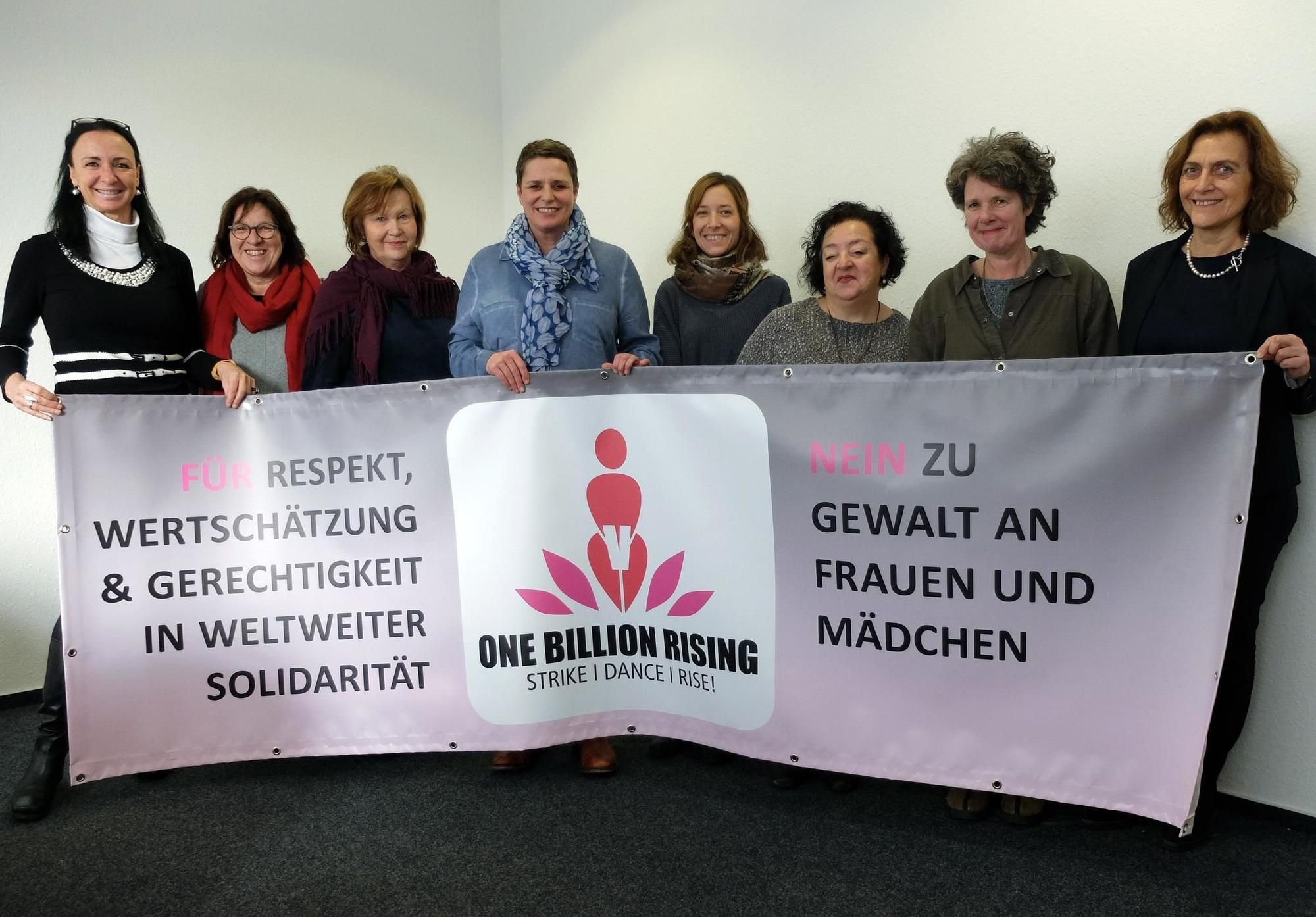 „one Billion Rising“ Friedrichshafen Protestiert Gegen Gewalt An Frauen 