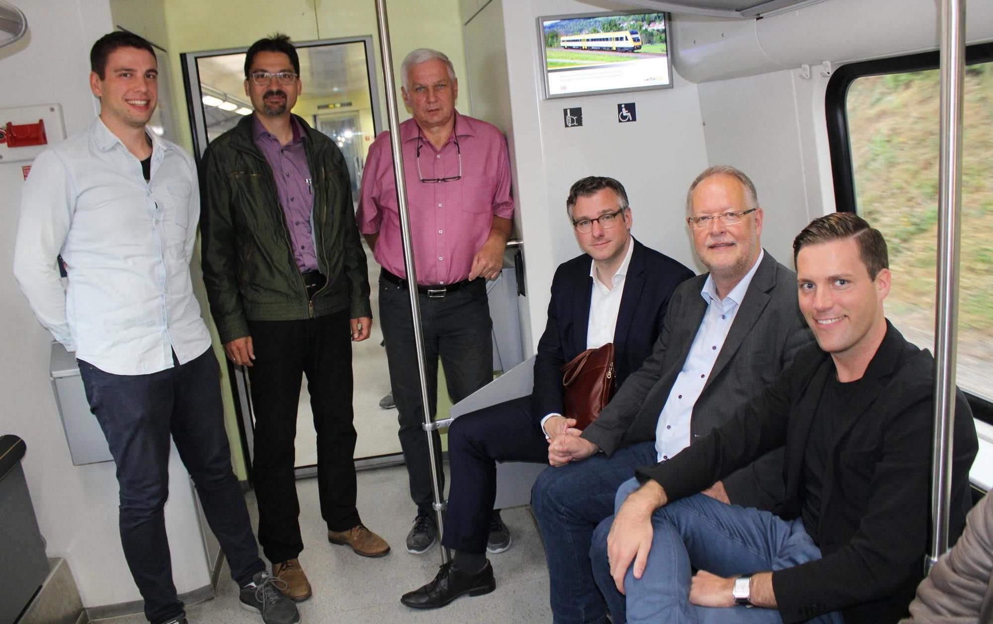 „Nichts funktioniert“ Bürger(meister) schimpfen auf die Bahn