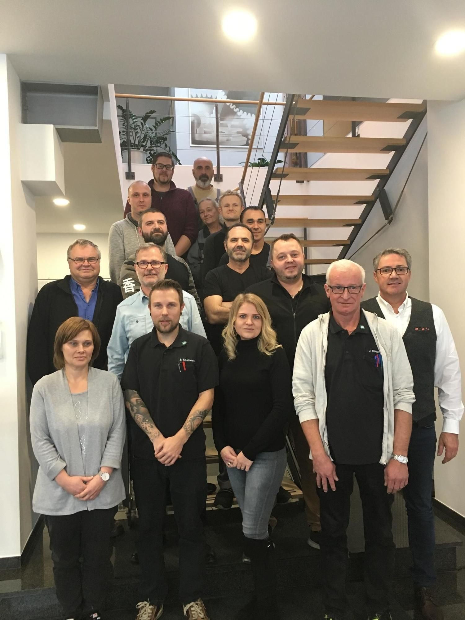 Bauser ehrt Mitarbeiter