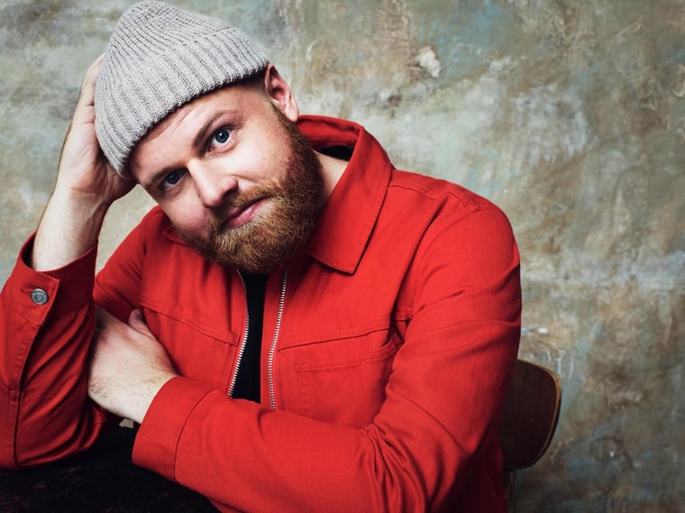 Tom Walker Multiinstrumentalist mit rauchiger Stimme