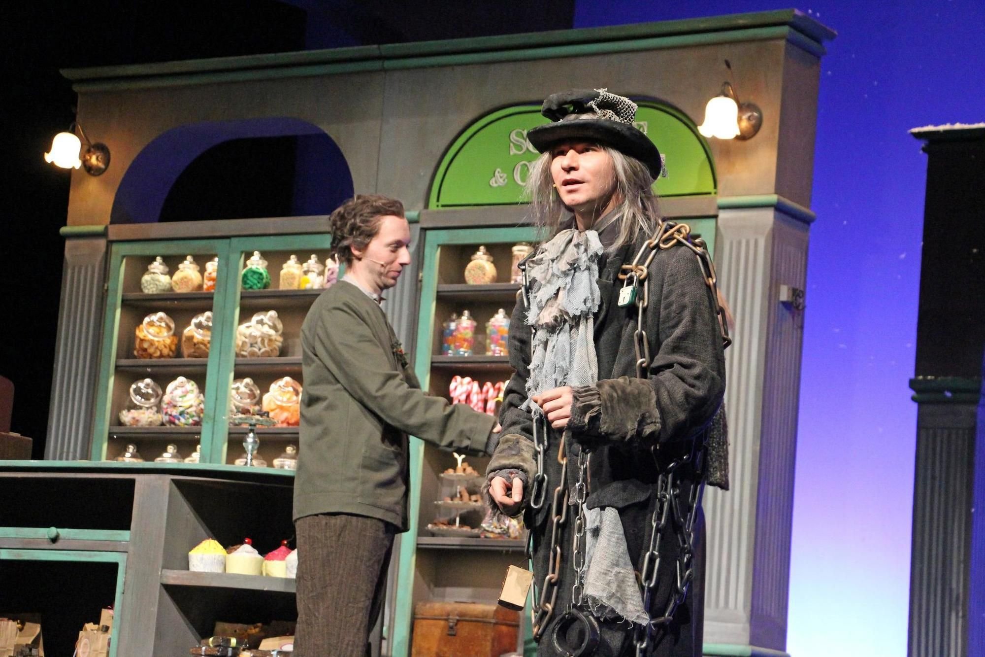 Mit rasselnden Ketten kommt Weihnachtsstimmung auf