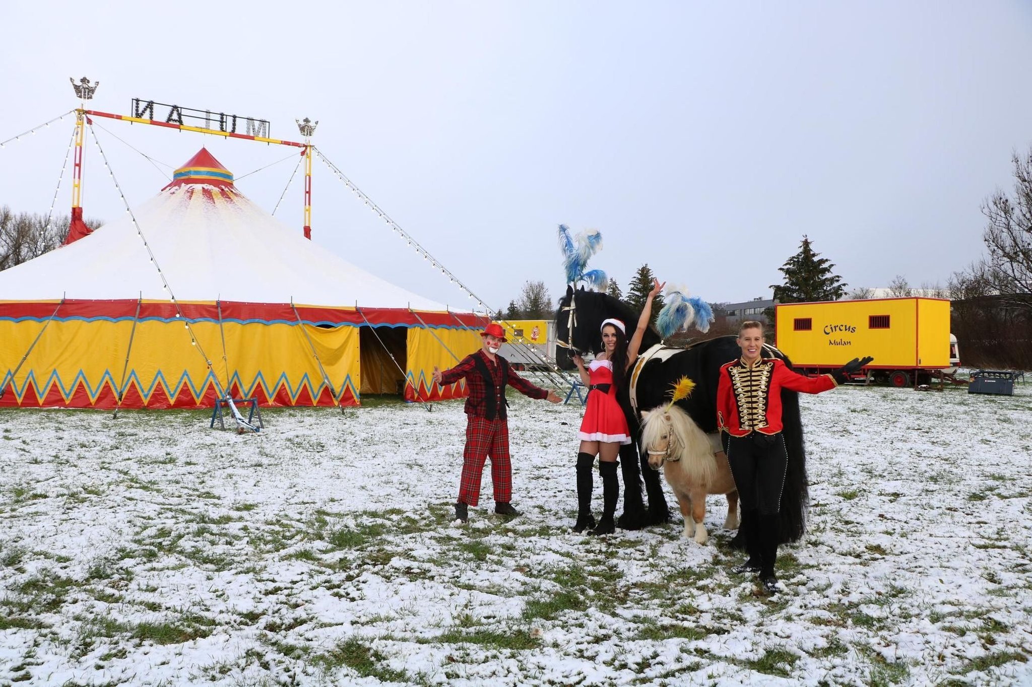Circus Mulan gastiert in Warthausen