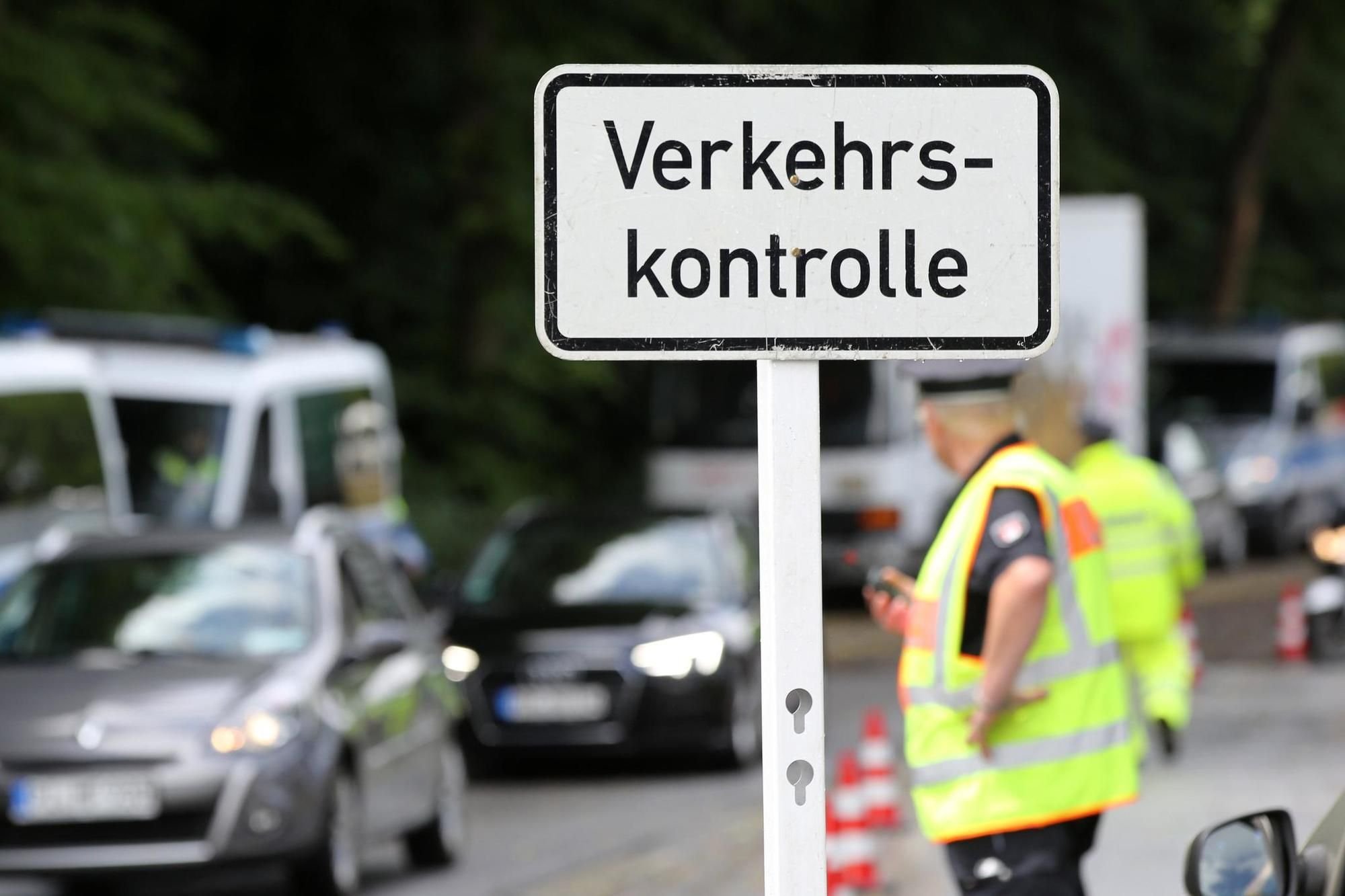 Betrunkener Autofahrer Angehalten