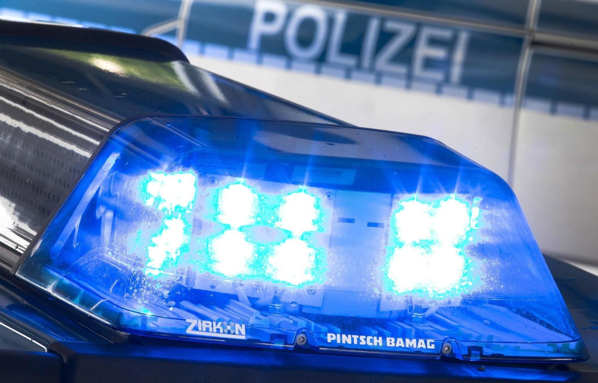 Polizei sucht Zeugen nach Unfallflucht