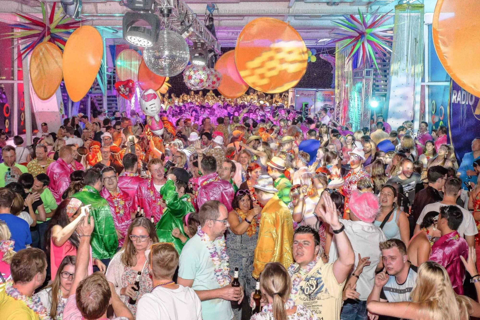  Foto zu Partyschiffe am Bodensee haben Kultcharakter 