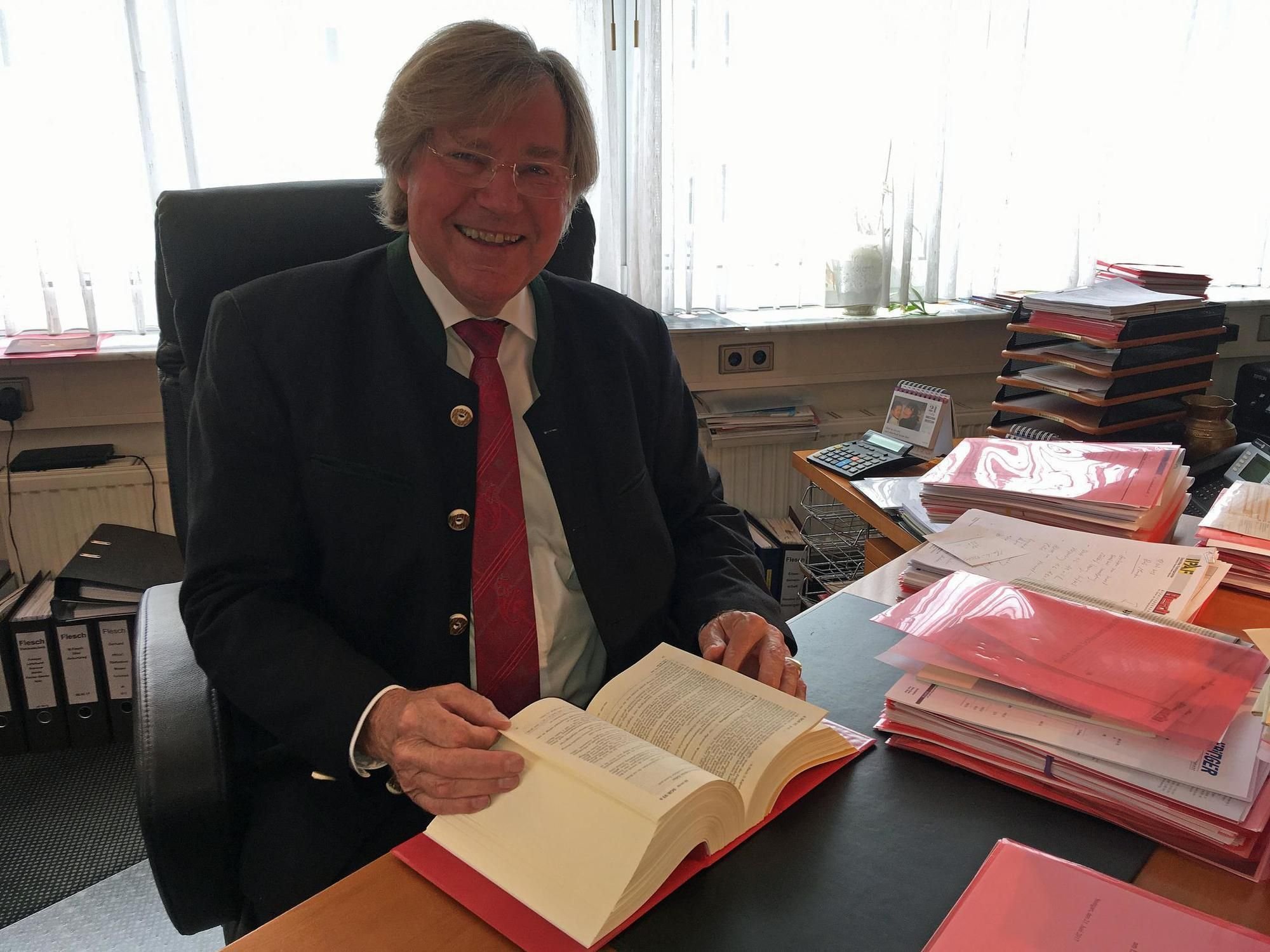 Gerhard Flesch nun ehrenamtlicher Richter am Landessozialgericht