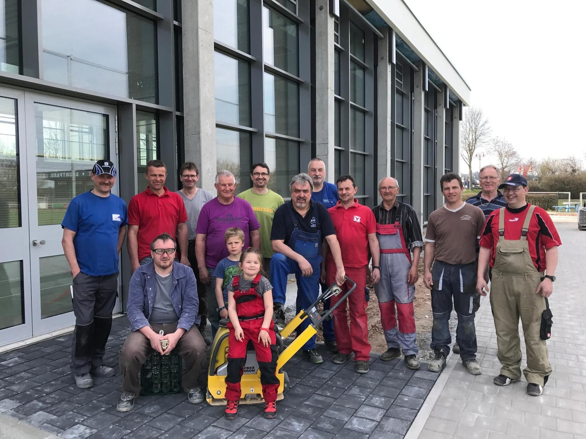 Liashalle Stödtlen Arbeiten an der Außenanlage kommen gut voran