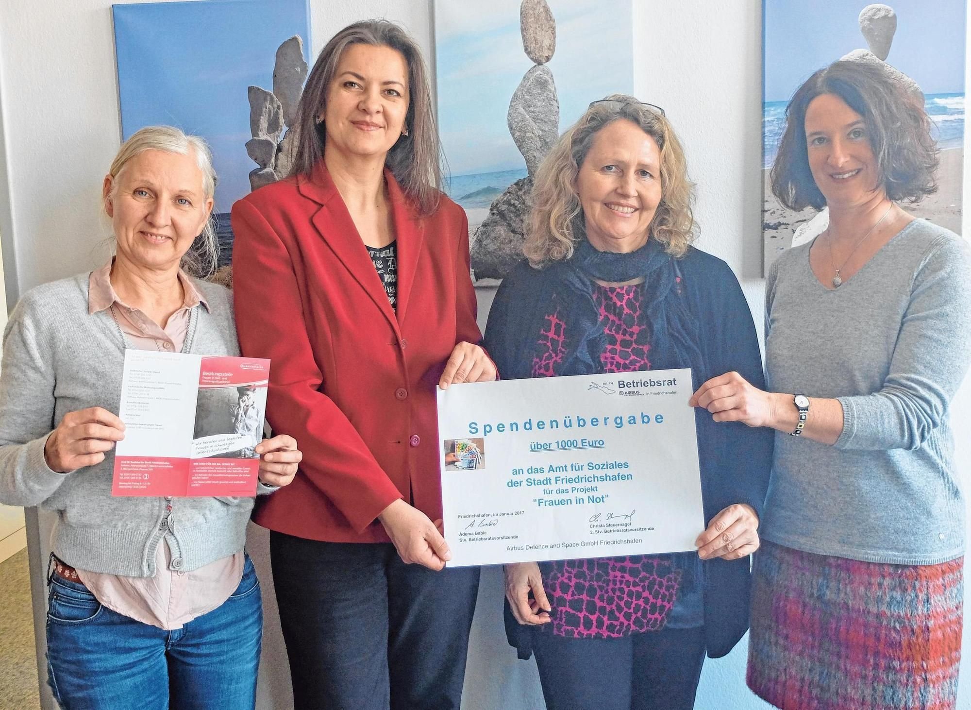 Betriebsräte von Airbus Defence and Space helfen Frauen in Not