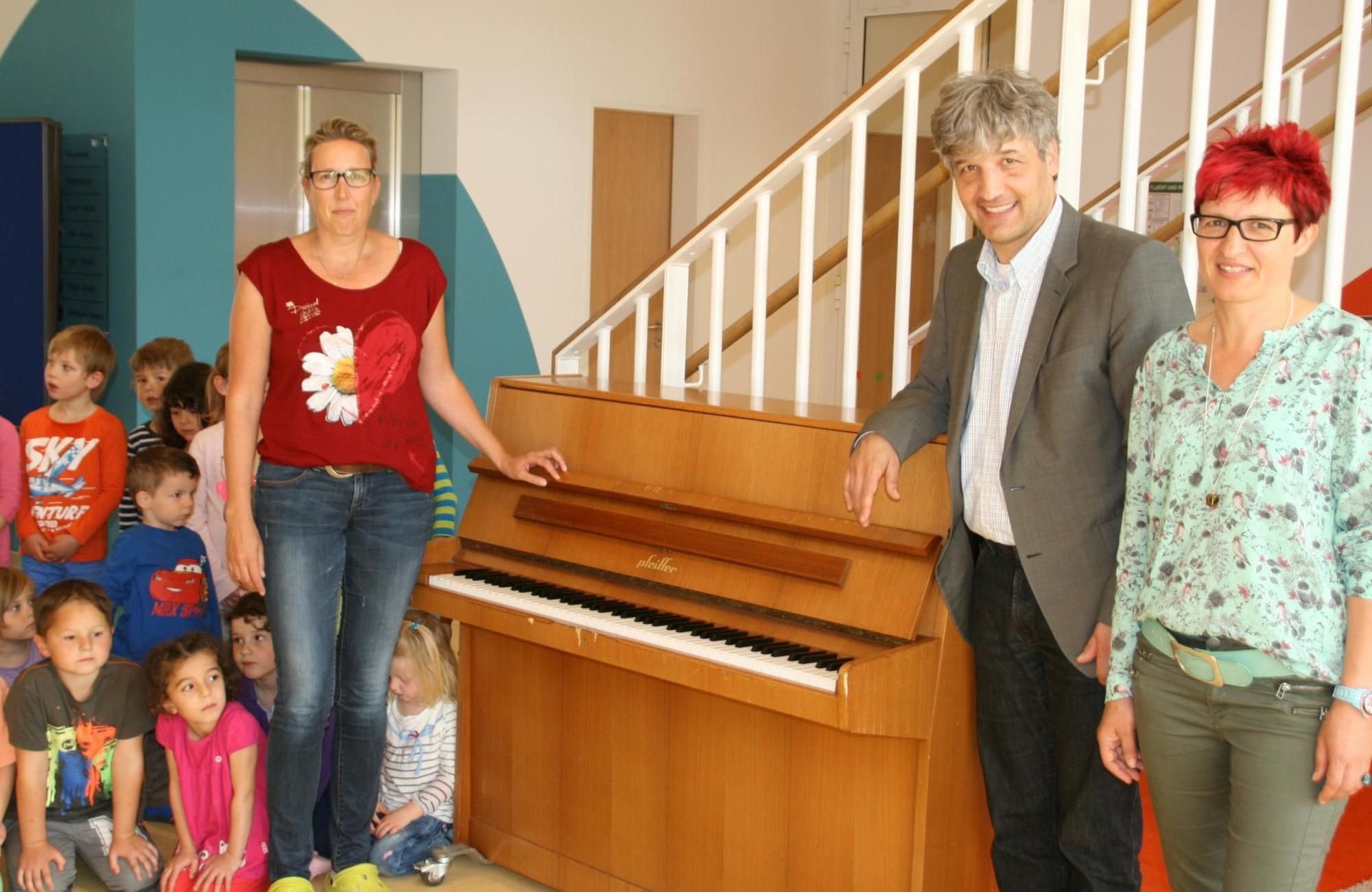 Klavier für Erolzheimer Kindergarten