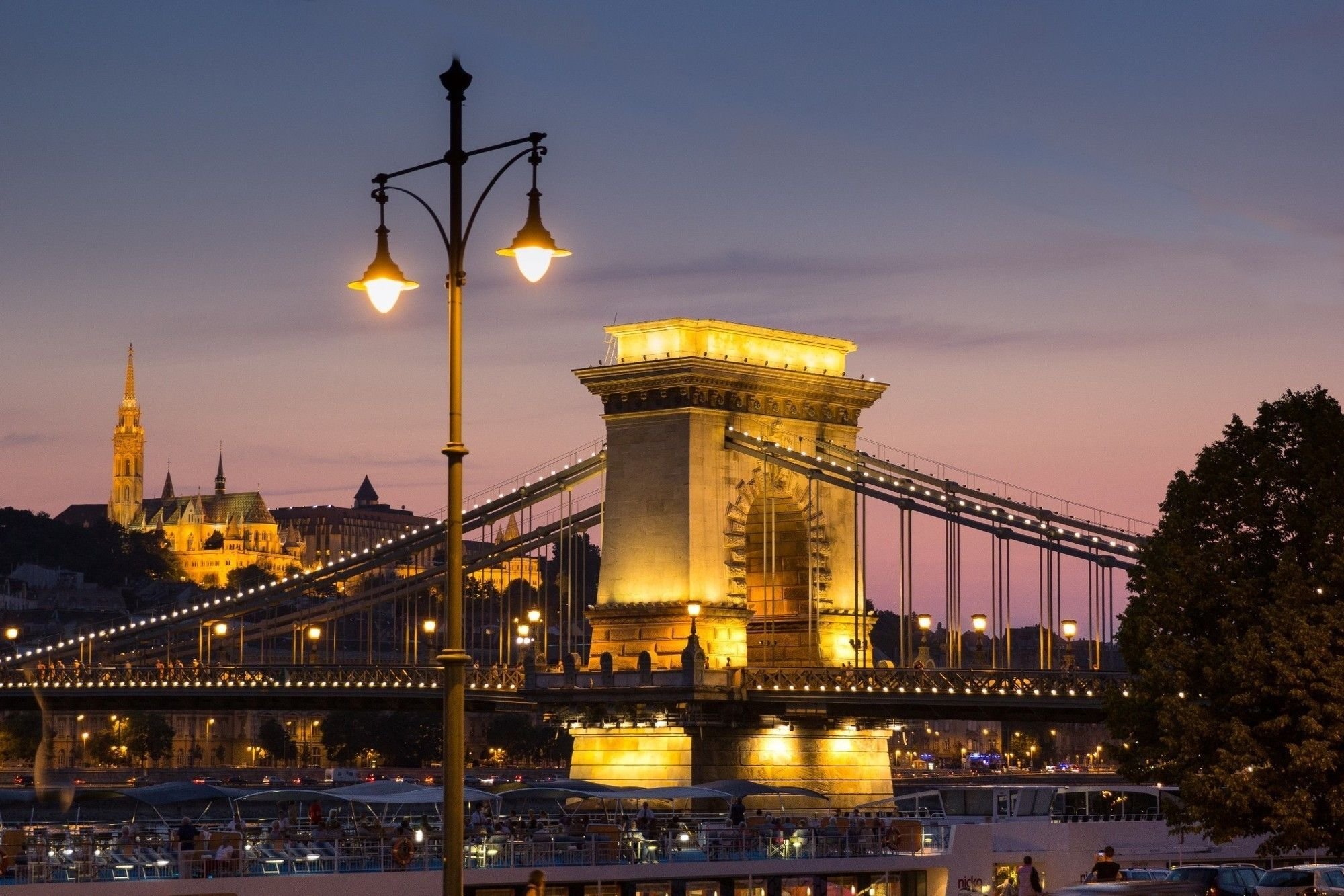 Abendstimmung zwischen Buda und Pest