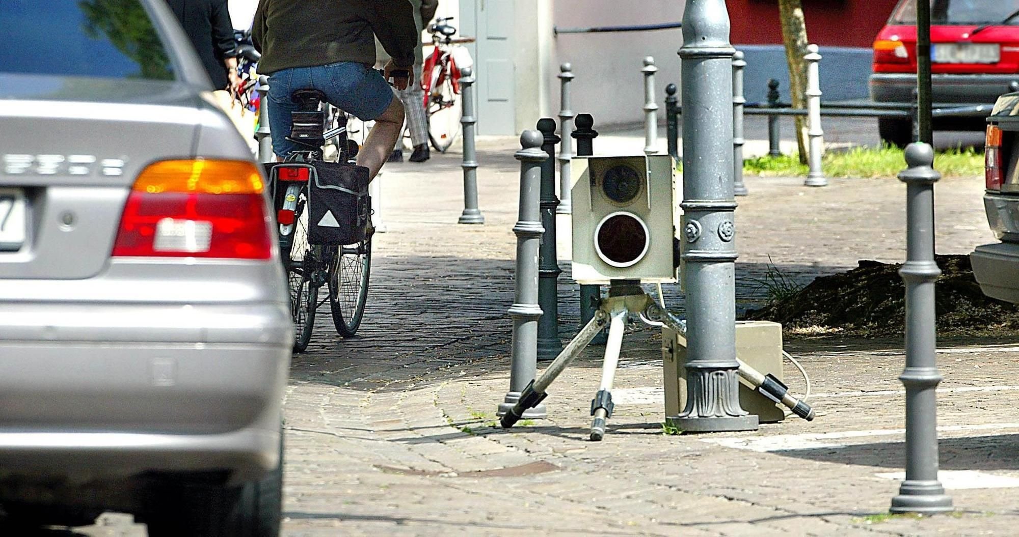 Karte: An 29 Stellen stehen die Blitzer