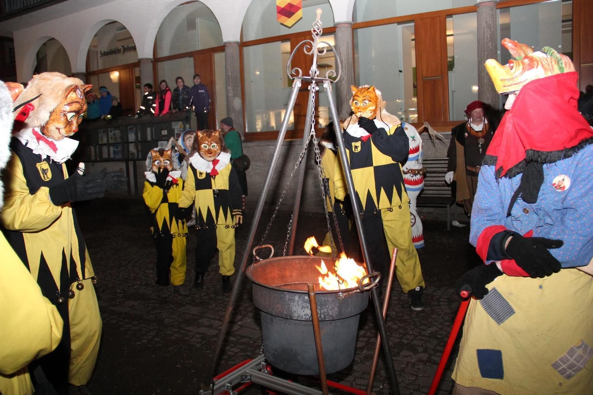 Narrenzunft Nibelgau Vertreibt Die Hexen