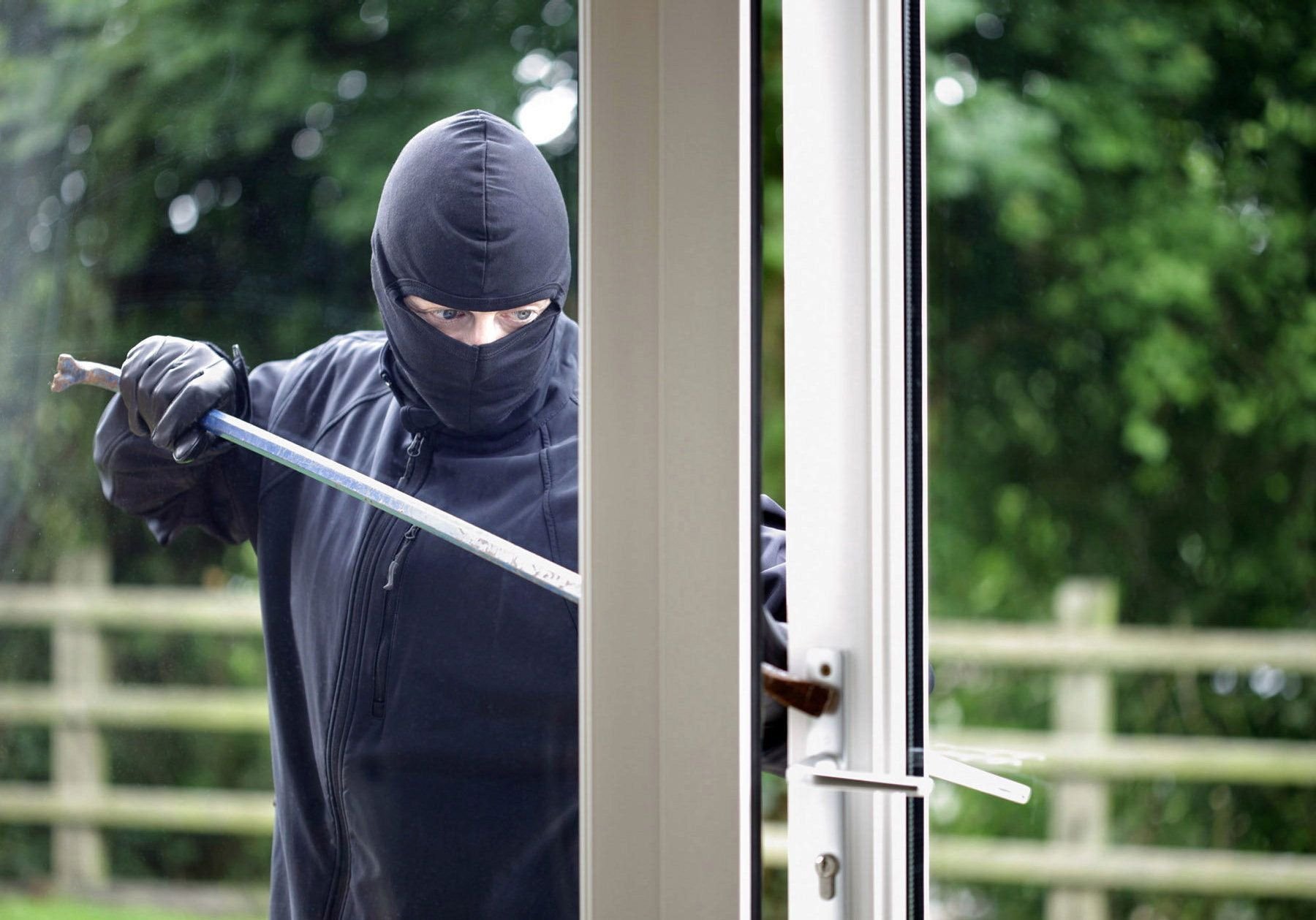 Einbrecher schlagen in Merklingen drei Mal in einer Nacht zu