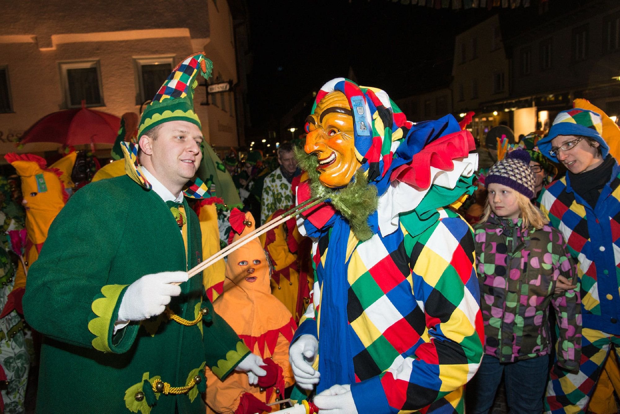 Mit Häsabstauben starten die Narren ins Jubiläumsjahr