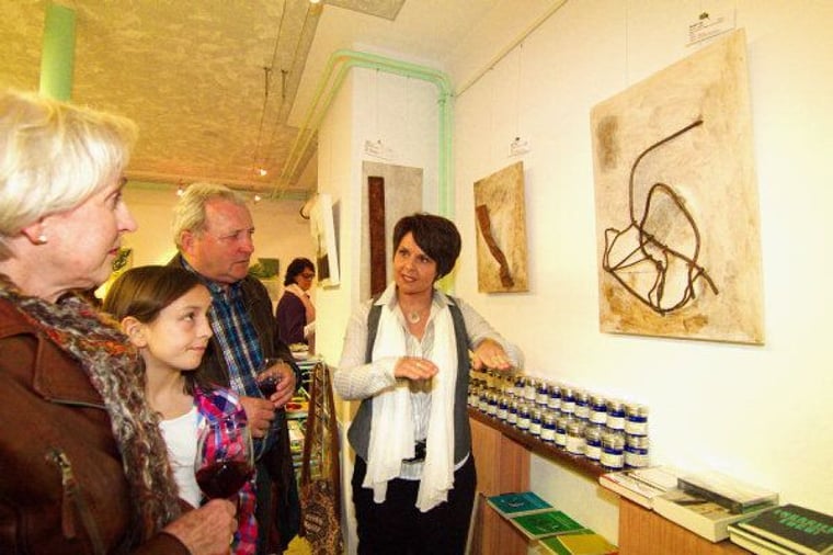 Fischbacher Künstlerin zeigt in Galerie Jäger „See und Rost“