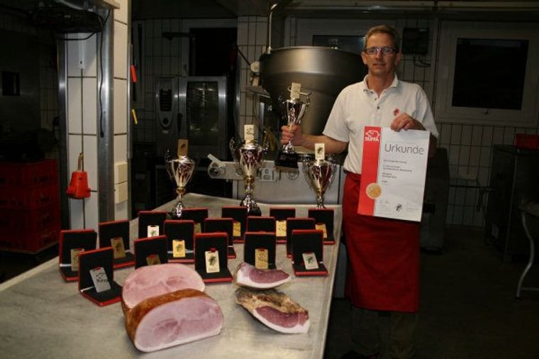 Reinhold Zeller ist Schinkenkönig