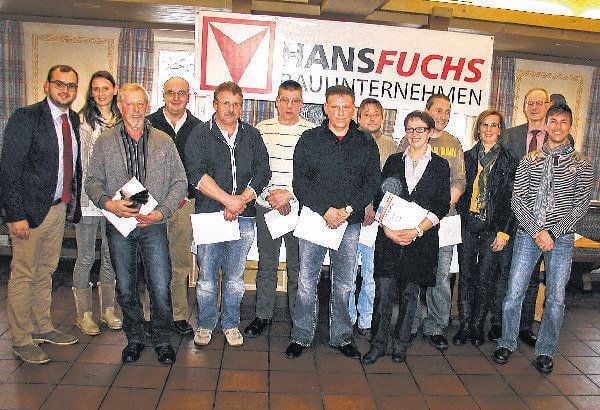 Bauunternehmen Hans Fuchs ehrt Mitarbeiter