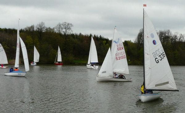 Segler starten mit Regatta in die neue Saison