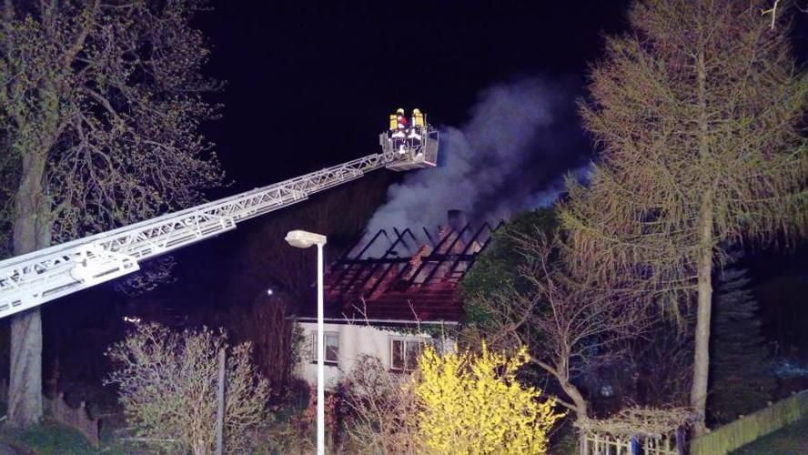 Brandstifter Oder Waschbären - Wer Verursachte Feuer Im Dachstuhl?