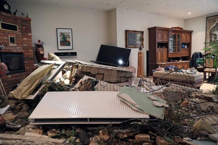 UnfallFahrer flüchtete mit schwangerer Freundin vor Polizei