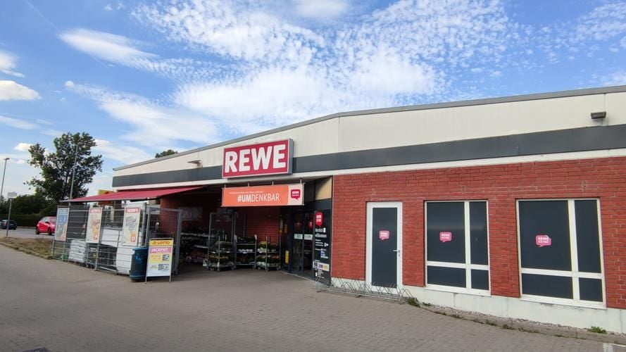 Rewe will Neubau für Supermarkt und Drogerie