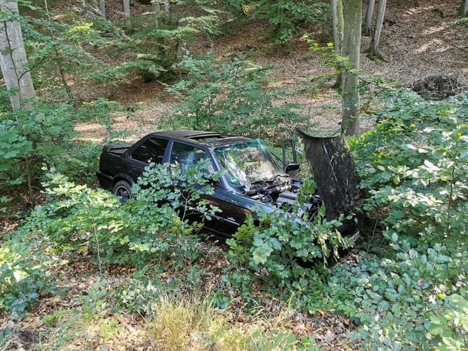 Betrunkener BMW-Fahrer sorgt für Unfall auf Rügen