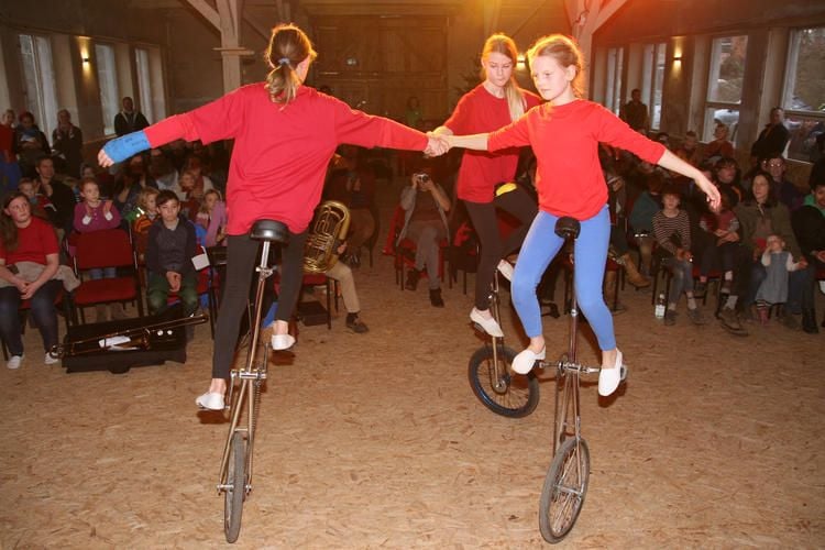 Schüler stellen Zirkus-Lehrgang auf die Beine