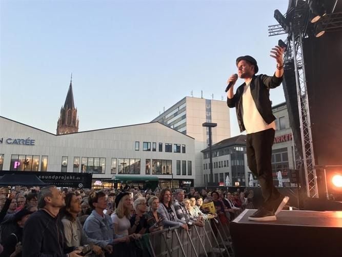 ▶ Johannes Oerding begeistert in Neubrandenburg das Publikum