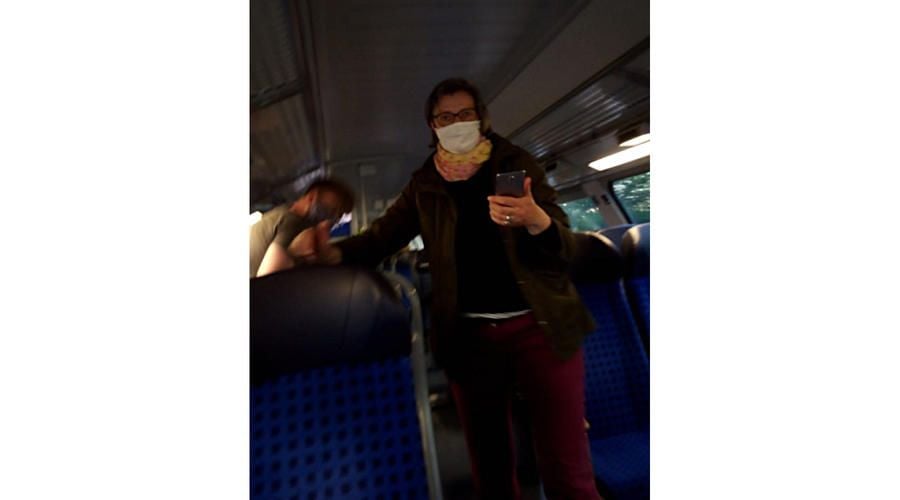 Image with id: edzoGYwO842L
