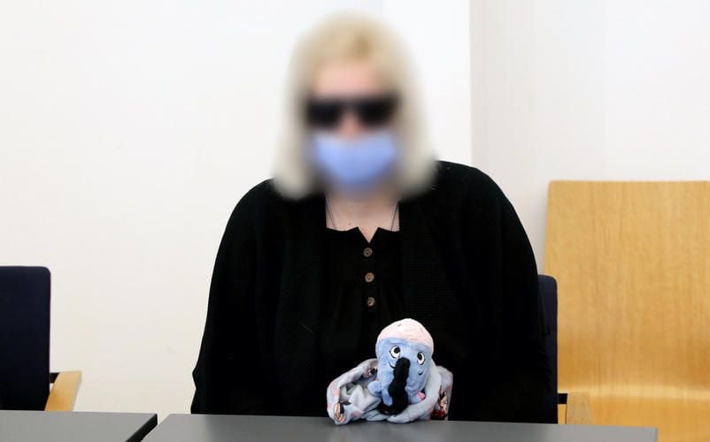 Image with id: dWKL4jTs-11q