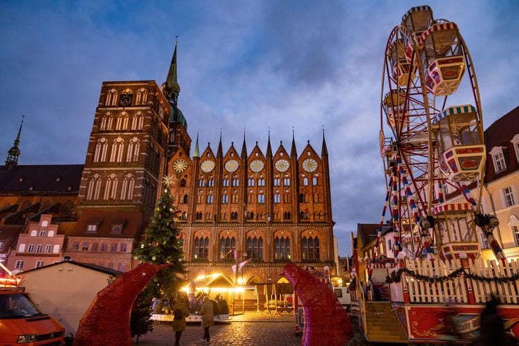 Stralsunder Weihnachtsmarkt pfeift auf 2G und 3GRegeln