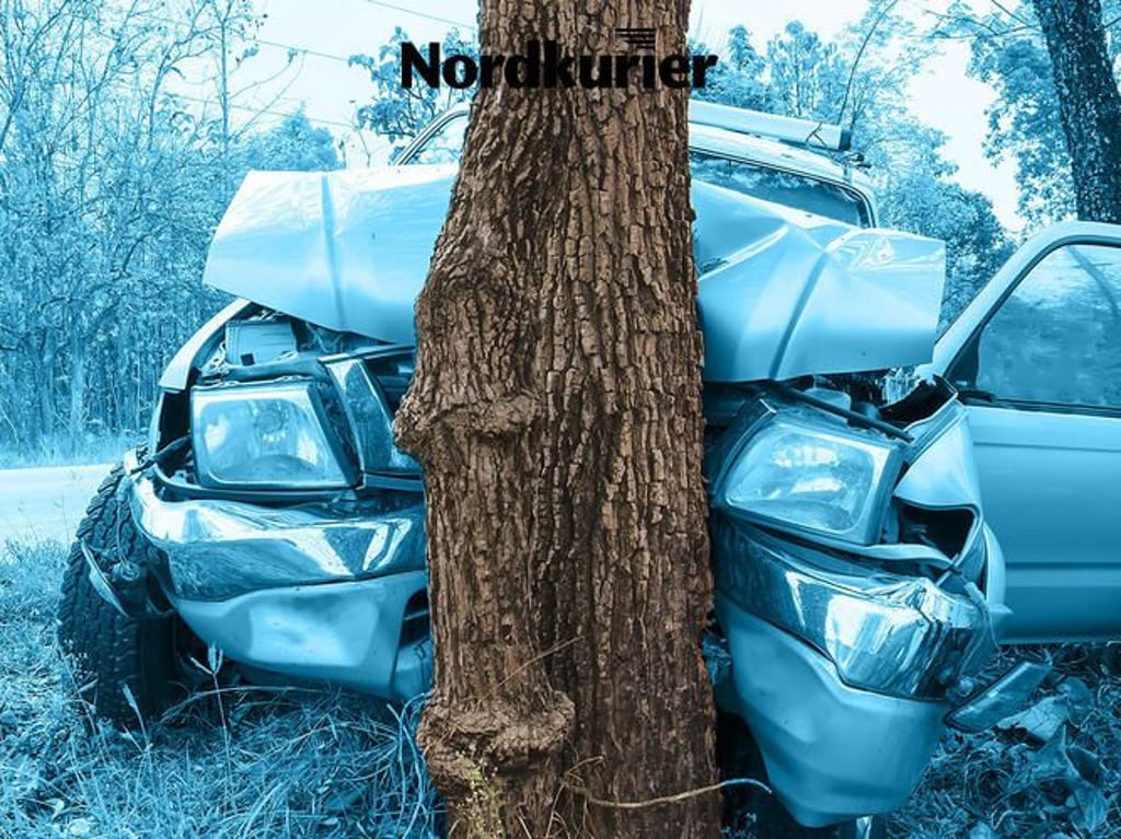 62-jähriger Autofahrer fährt gegen Baum – schwer verletzt