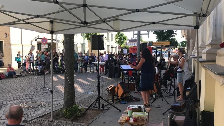 Join us for the Third Fête de la Musique in Neustrelitz: A Day of Music, Fun, and Summer Celebrations!