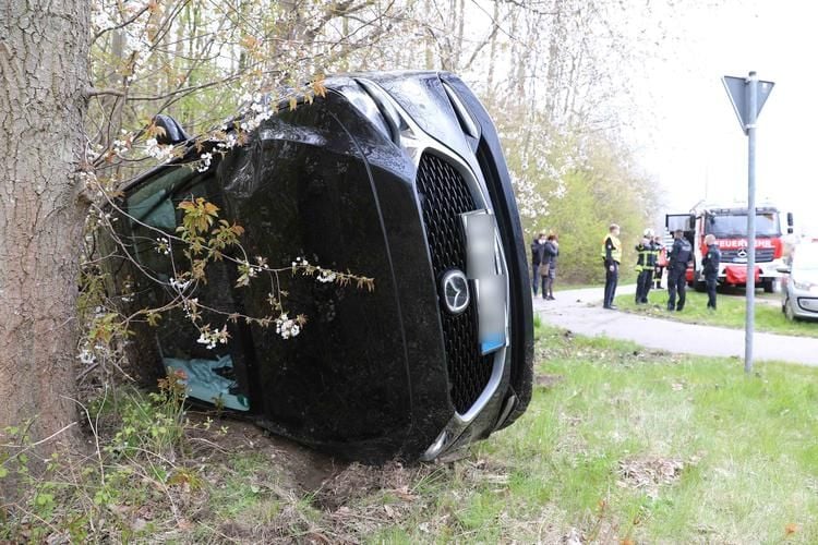 Zwei Verletzte bei Unfall in Rostock