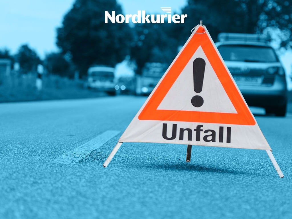 Moped–Unfall in Neustrelitz — 17–Jähriger schwer verletzt