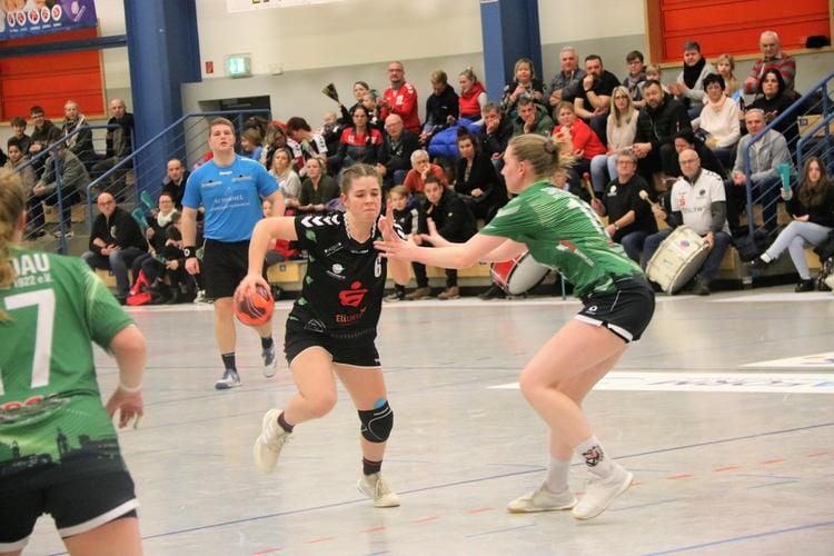 Neubrandenburgs Handballerinnen überrollen den Tabellenführer