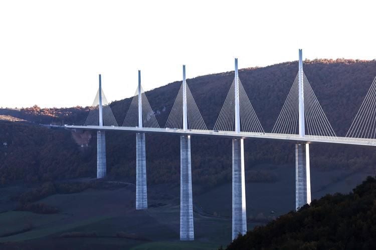 Base-Jumper stirbt bei Sprung von 200-Meter-Brücke