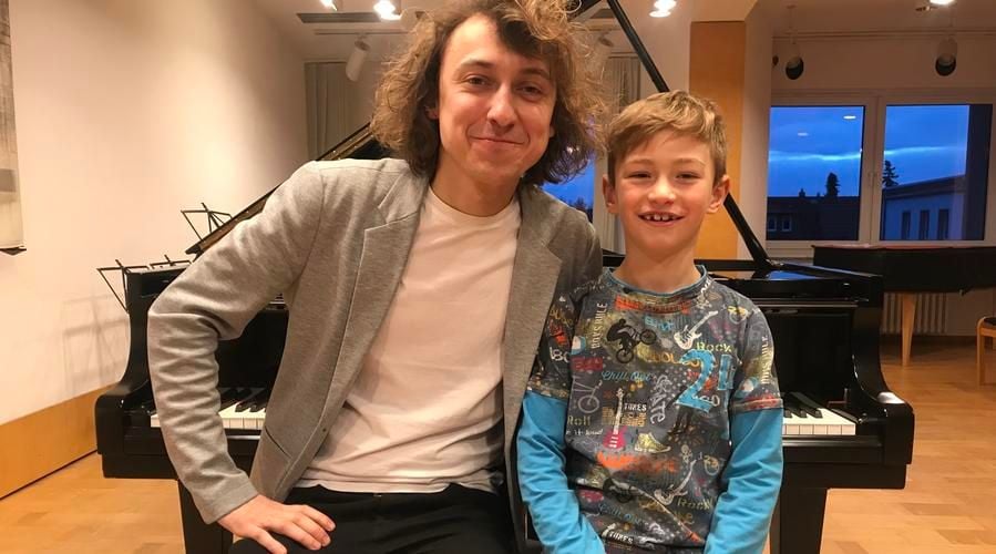 Wilhelm (8) fiebert dem ersten großen Auftritt entgegen