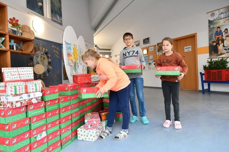 Pasewalker Schüler packen Päckchen für Kinder in Osteuropa